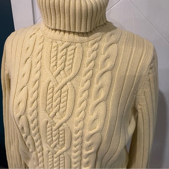 Vintage Tabi CableKnit Turtleneck- Chunky Fisherman Knit Retro Preppy Minimalist - Picture 3 of 8